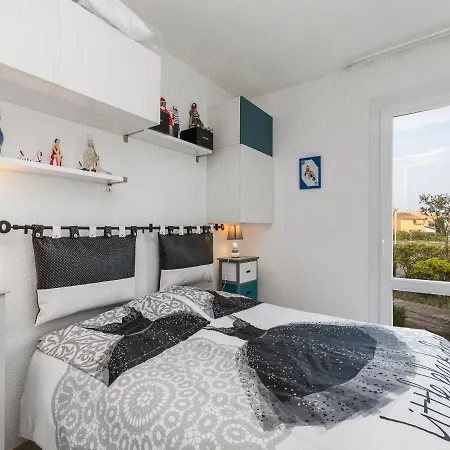 1 Bedroom Apartment For 4 アグド